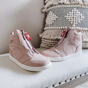 Air Jordan 1 High Zip Sneakers